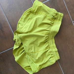 Lululemon Hottie hot shorts 2in